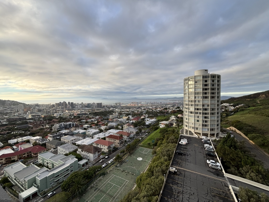 To Let 2 Bedroom Property for Rent in Vredehoek Western Cape